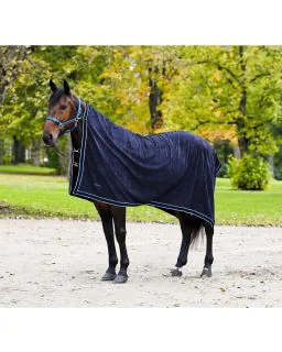 Finntack sveddækken fleece. Fåes i flere farver.