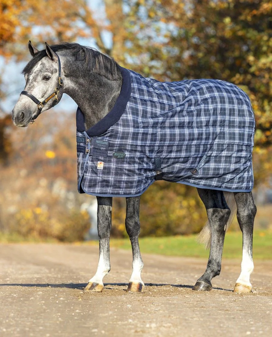Rhino Original Stable Vari-Layer Medium /250 G fra Horseware - Navy Check/Indigo