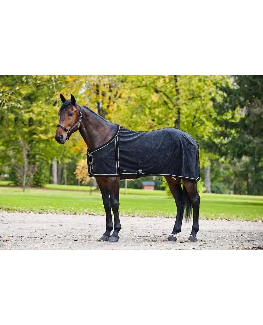 Finntack fleeecedækken med netfoer. Flere farver.