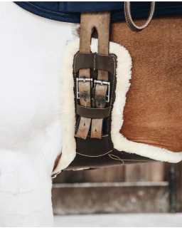 Lammeskin Kort Sadelgjord fra Kentucky Horsewear