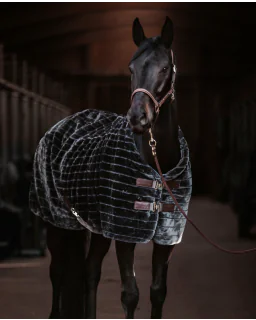 Fake Fur Rug fra Kentucky Horsewear-Grey