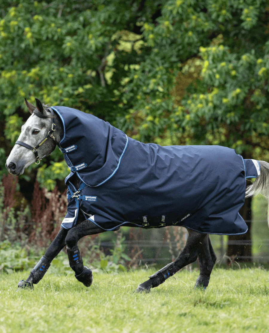 Amigo Bravo 12 Plus Lite/ 100G V-front fra Horseware