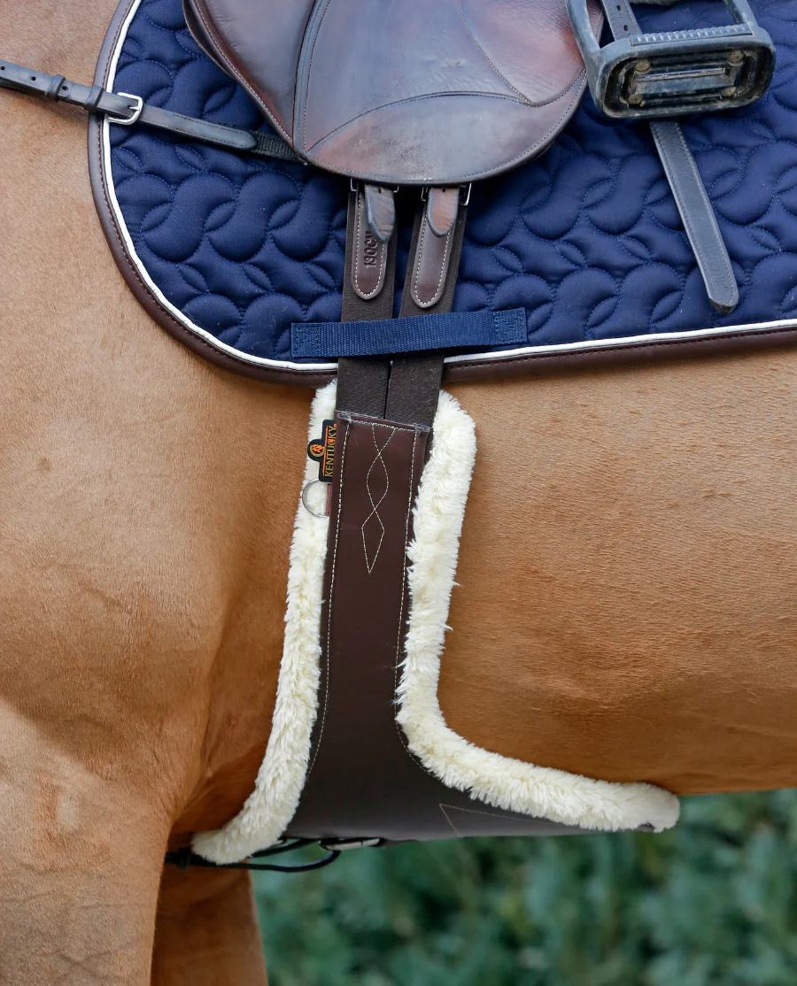 Pladegjord med Lammeskind fra Kentucky Horsewear-Brown