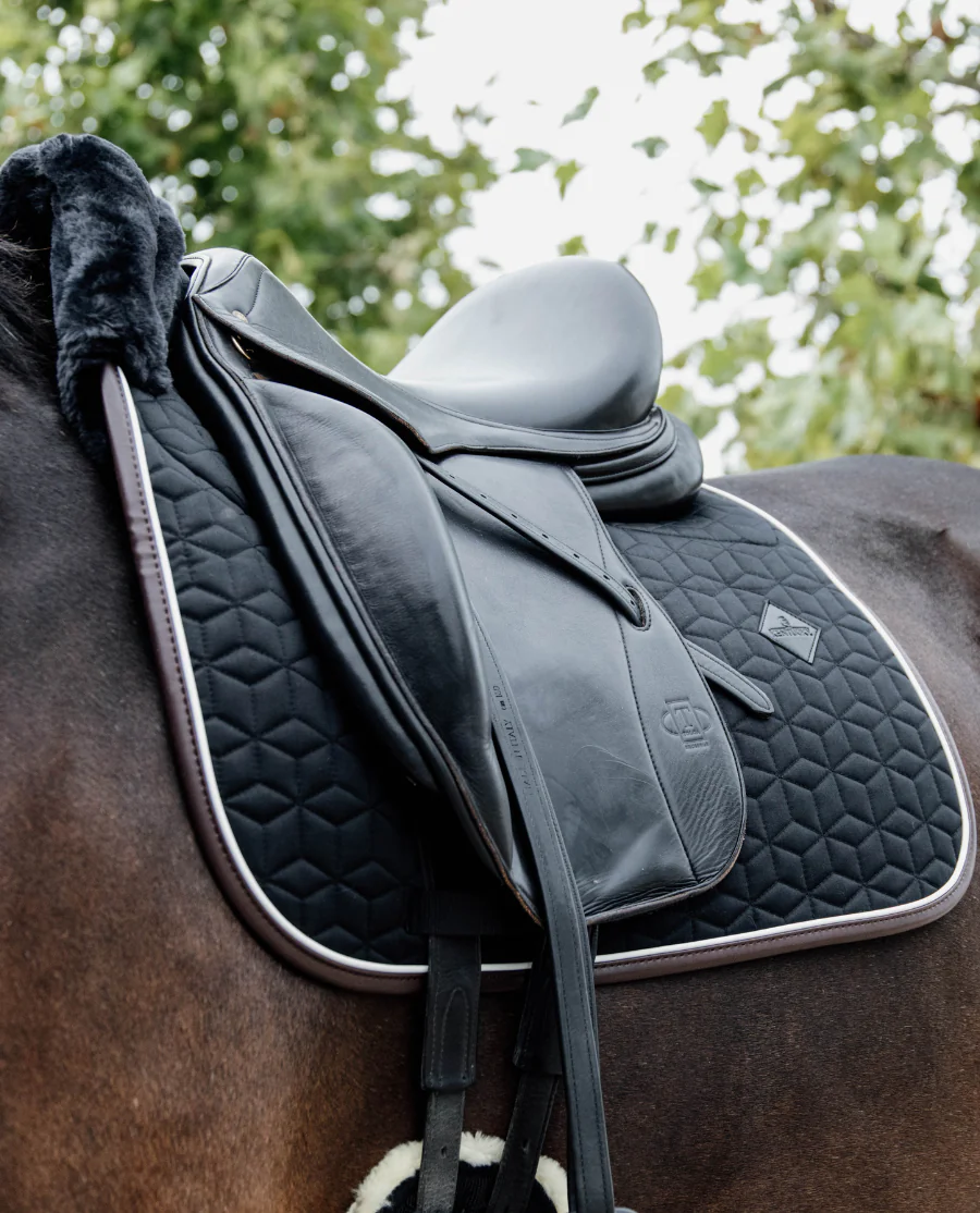 Dressurunderlag Skin Friendly fra Kentucky Horsewear-Black