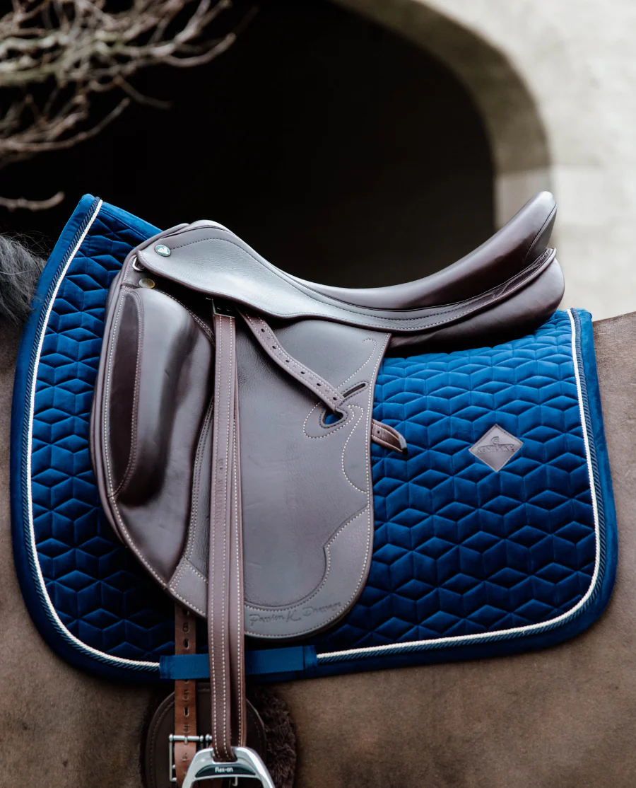 Dressurunderlag Basic Velvet fra Kentucky Horsewear-Navy