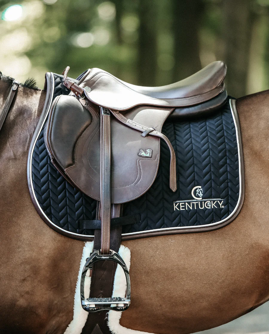 Springunderlag Fishbone med Læderkant fra Kentucky Horsewear-Black