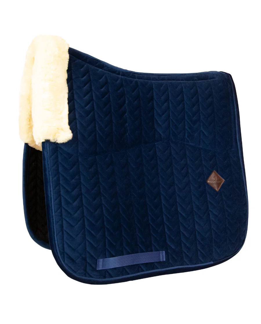 Dressurunderlag Skin Friendly Velvet fra Kentucky Horsewear-Navy